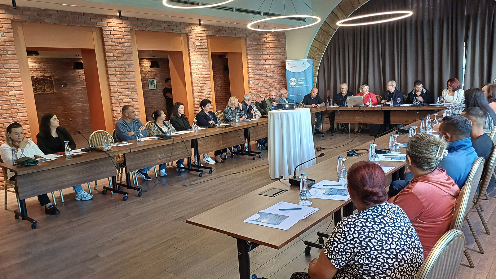 Community Members Discuss Diabetes Concerns in Peja