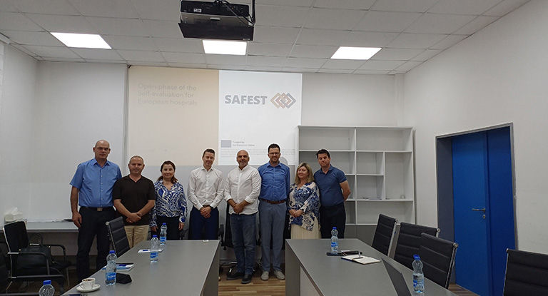 Discussing Safer Care with Management of Kosovo Hospital and University Clinical Service_Small